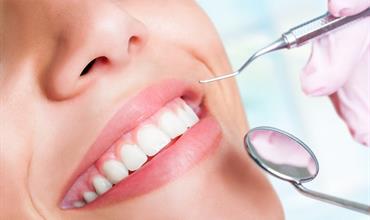 خطرات جراحی و درمان ریشه دندان